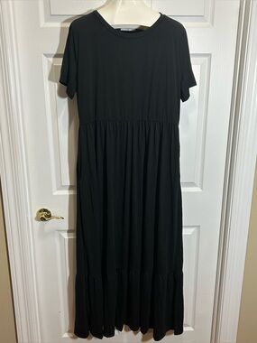 Nemidor Women's Black Short-Sleeve Tiered Maxi Dress